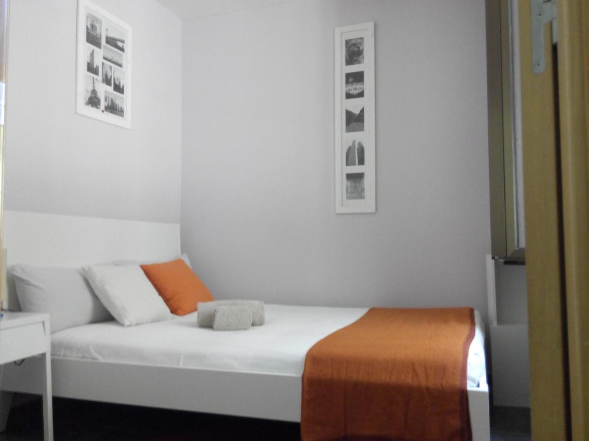 Subway Station Apartment Near Camp Nou L’Hospitalet de Llobregat Exterior foto