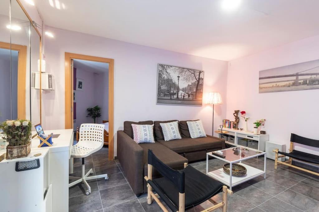 Subway Station Apartment Near Camp Nou L’Hospitalet de Llobregat Exterior foto