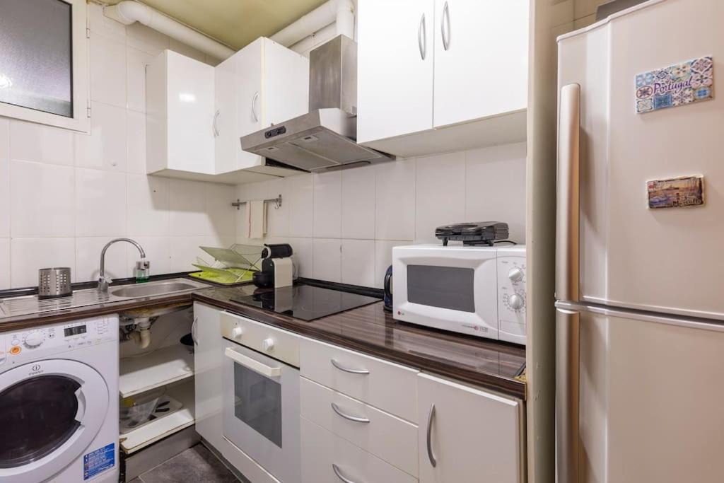 Subway Station Apartment Near Camp Nou L’Hospitalet de Llobregat Exterior foto