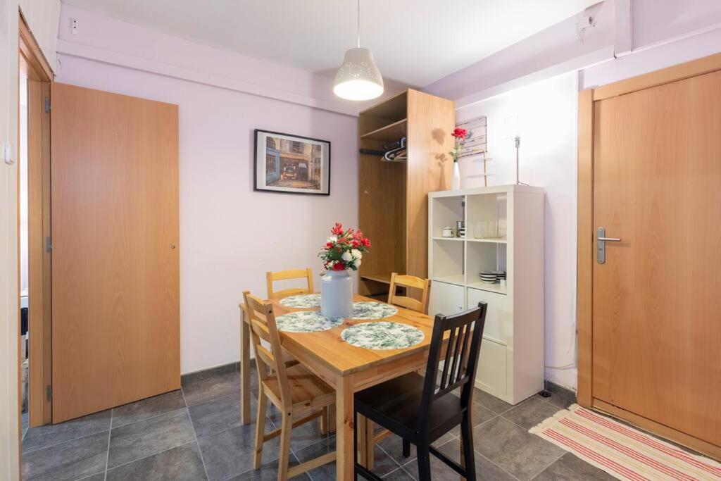 Subway Station Apartment Near Camp Nou L’Hospitalet de Llobregat Exterior foto